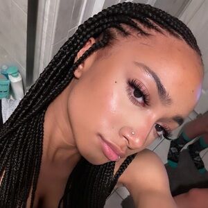 Meet your Posher, Christina